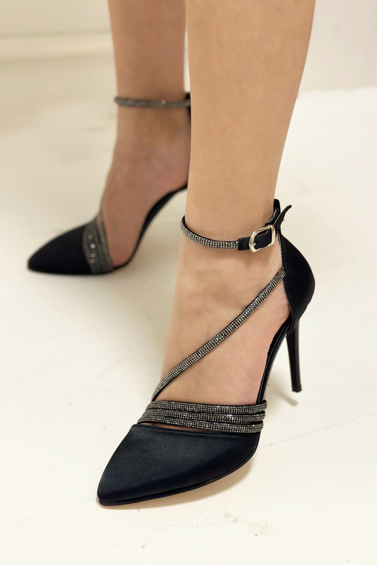 Tanis Siyah Saten Bilekten Bağlamalı Taşlı Topuklu Ayakkabı - Nilshoes