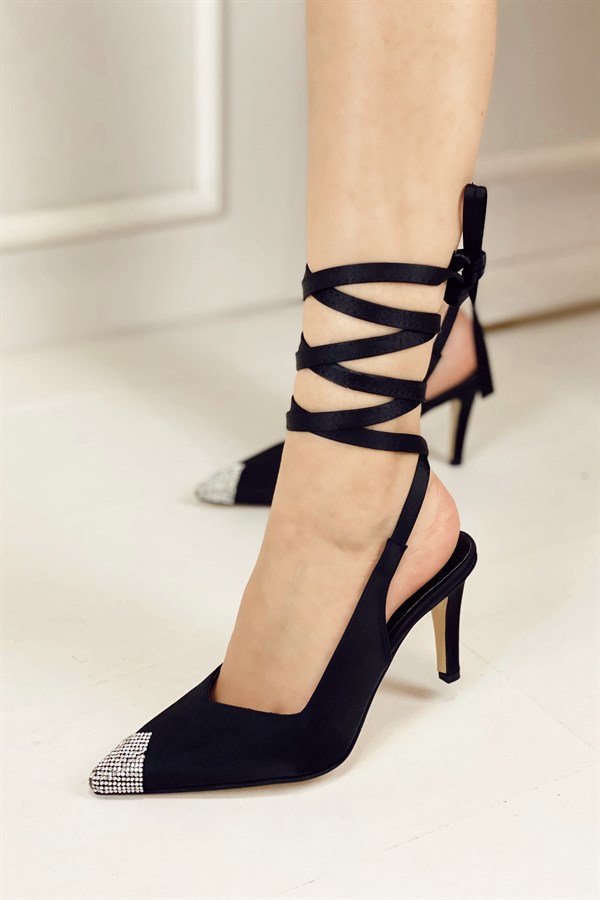 Julia Siyah Saten Taş Detaylı Bağlamalı Topuklu Ayakkabı