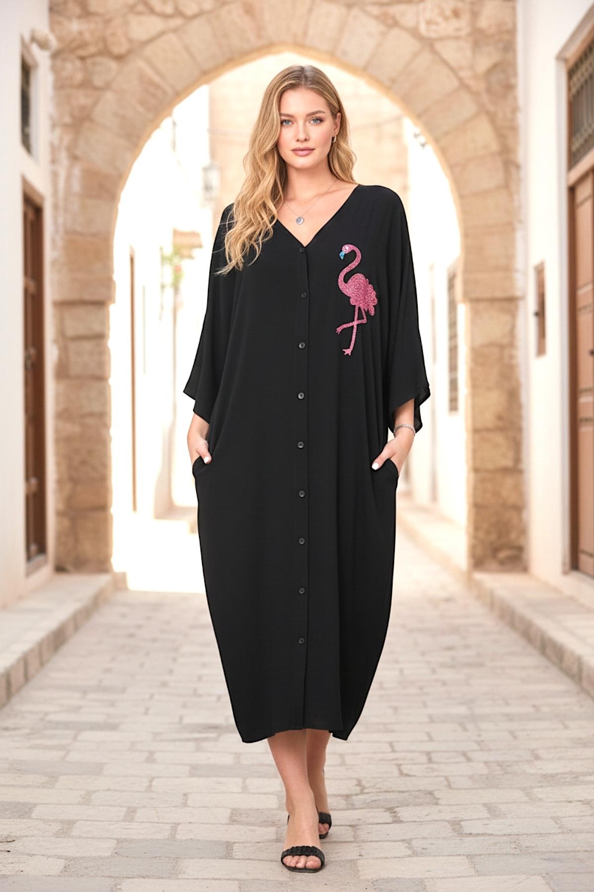 Siyah V Yaka Önü ve Sırtı Flamingo Nakışlı Cepli Oversize Uzun Gömlek Elbise