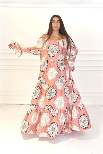 Pembe Madonna Yaka Desenli Eteği Kat Kat Uzun Elbise