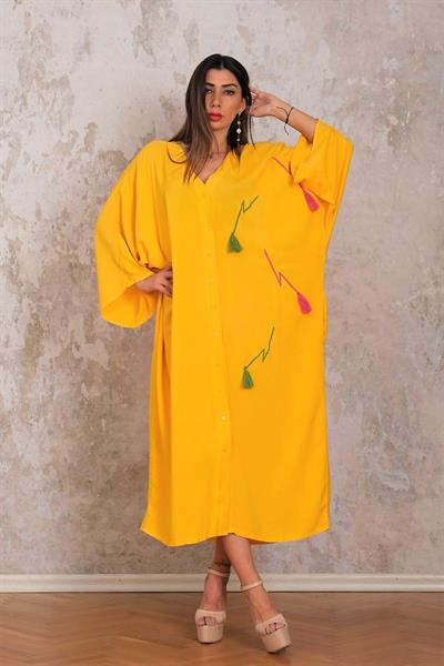Sarı V Yaka Düğmeli Cepli Önü Püsküllü Sırtı Göz Nakışlı Oversize Elbise