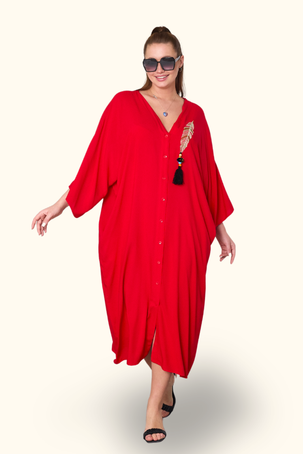 Kırmızı V Yaka Tüy Nakışlı Boncuklu Cepli Oversize Uzun Elbise