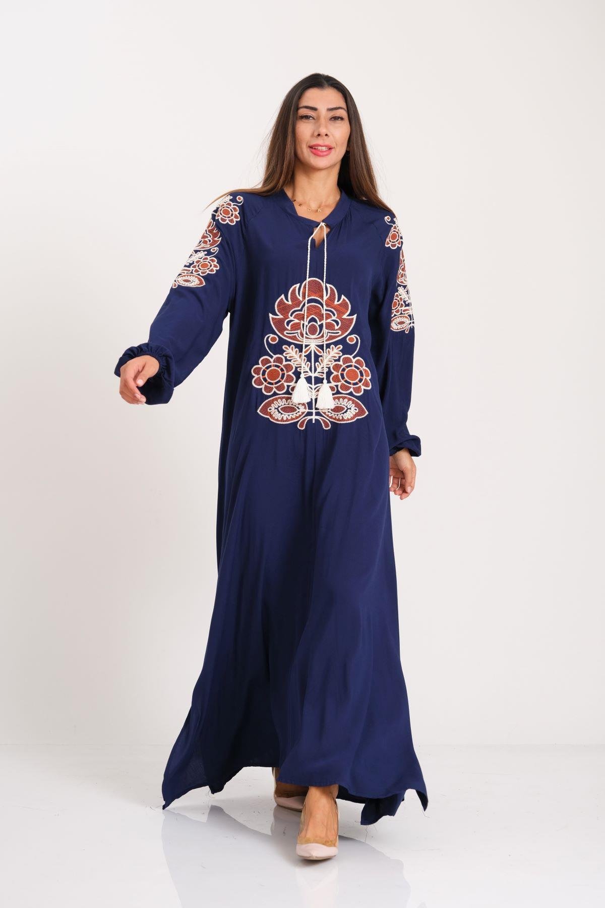 فستان طويل بأكمام طويلة بأكمام بالون مطرز بشراشيب مطرزة ومزخرفة باللون الأزرق الداكن