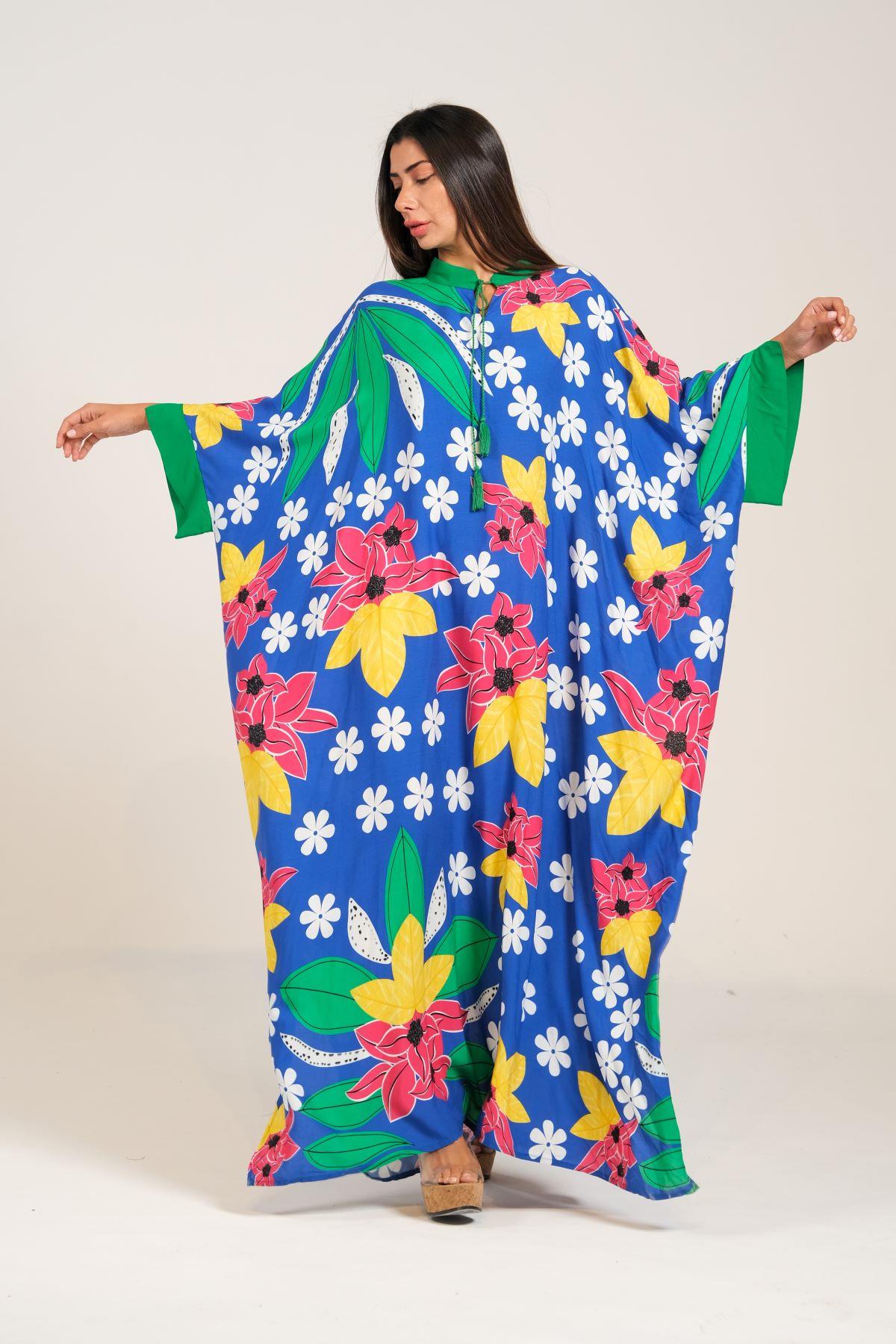 فستان طويل بأكمام خفاش ذات ياقة زرقاء بياقة زهرية صفرية بأكمام خفاش مقلوبة