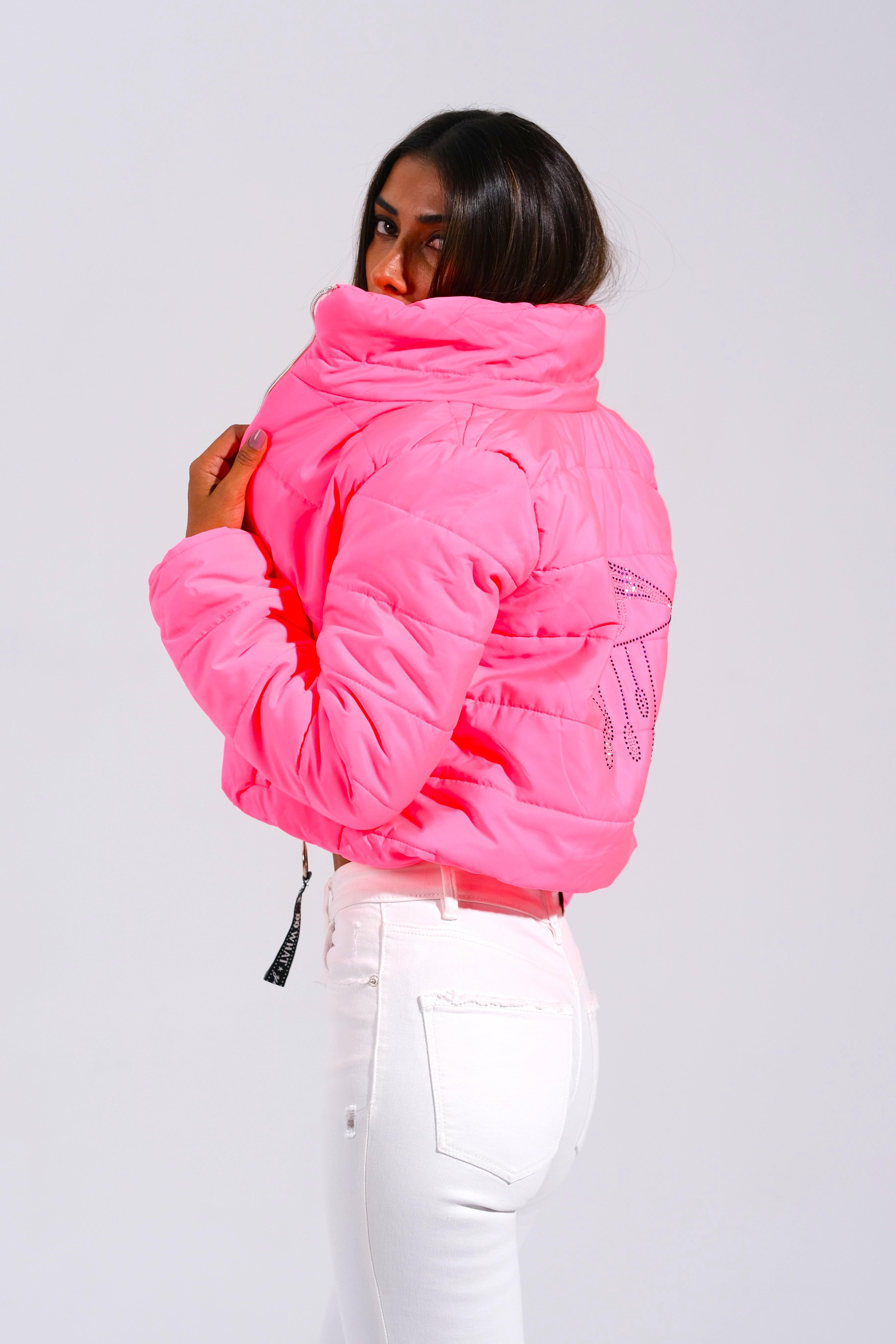Pembe Sırtı Taş Baskılı Dik Yaka Kısa Şişme Mont