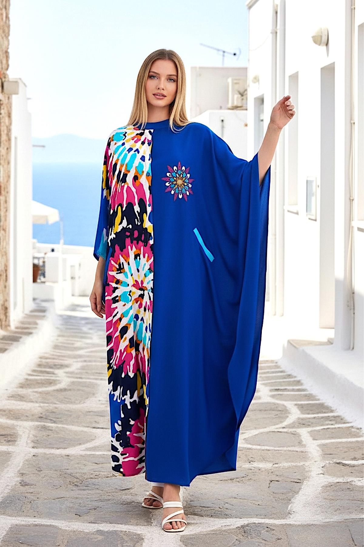 Saks Mavi Desen Garnili Göğsü Nakışlı Cepli Oversize Uzun Elbise
