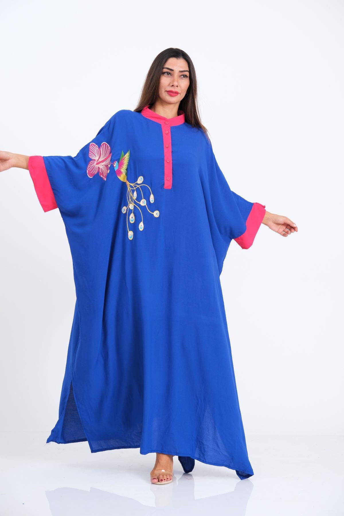 فستان طويل بأكمام خفاش مطرز بزهرة طائر أزرق بأكمام خفاش منقوشة على شكل طائر