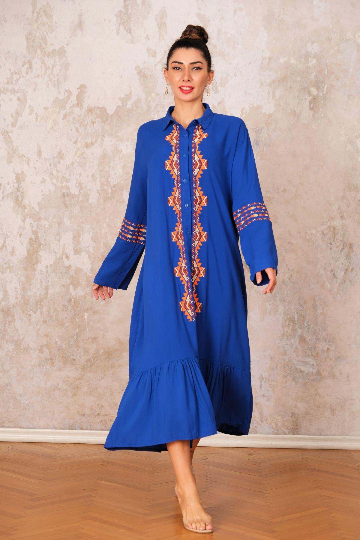 Saks Mavi Önü ve Kolları Nakışlı Etekleri Fırfırlı Uzun Gömlek Elbise