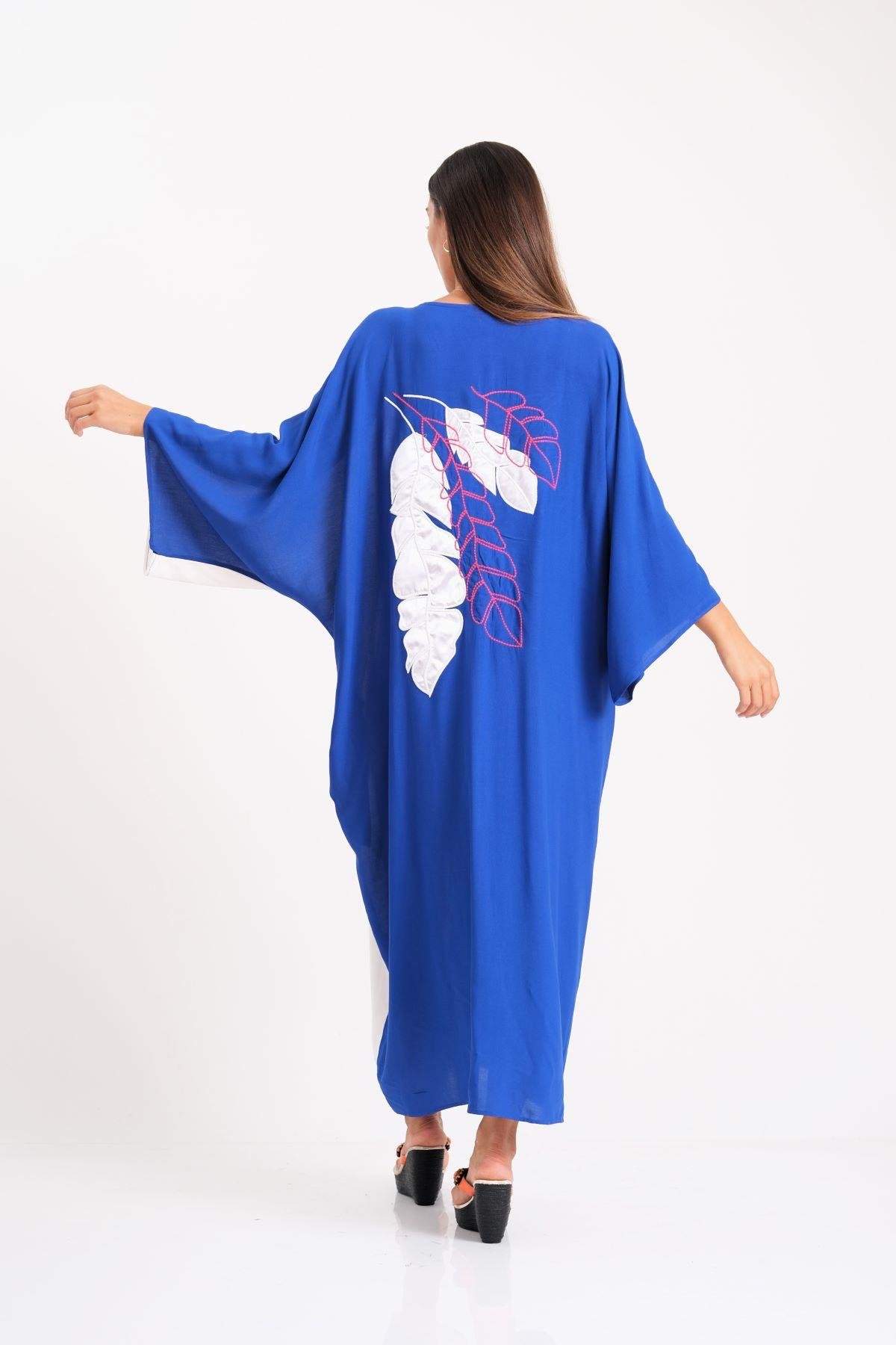 Saks Mavi Sırtı Ve Yakası Yaprak Nakışlı V Yaka Cepli Oversize Uzun Gömlek Elbise 