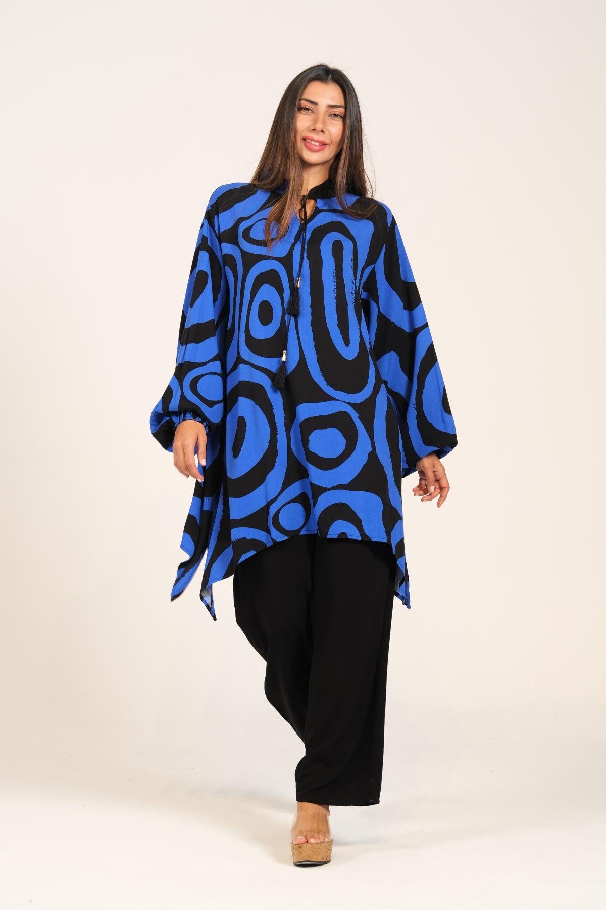 Saks Mavi Siyah Desenli Balon Kol Püskül Bağcıklı Cepli Tunik Pantolon İkili Takım