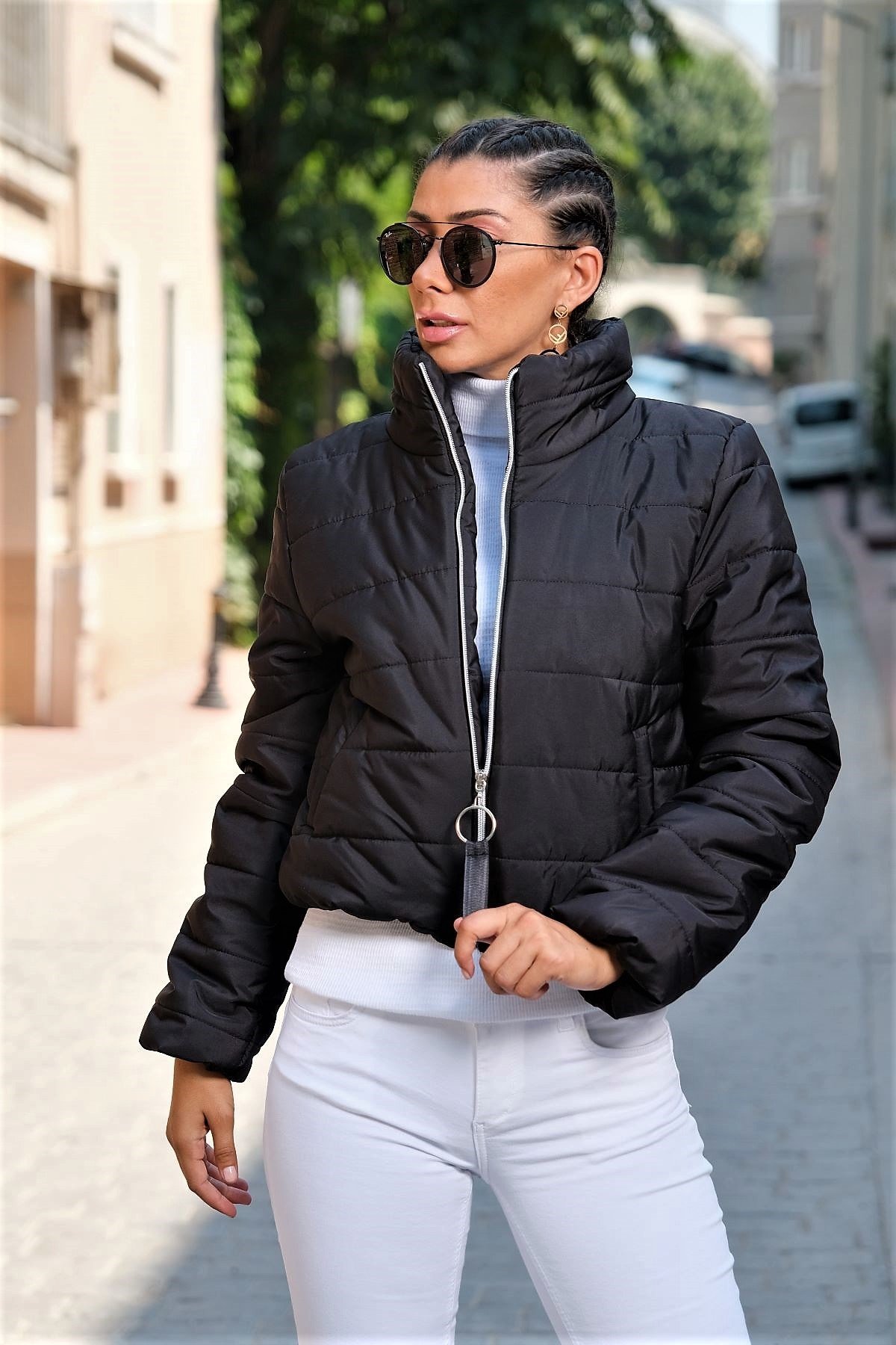 أسود معطف قصير قابل للنفخ مقاوم للماء بياقة الوقوف أسود