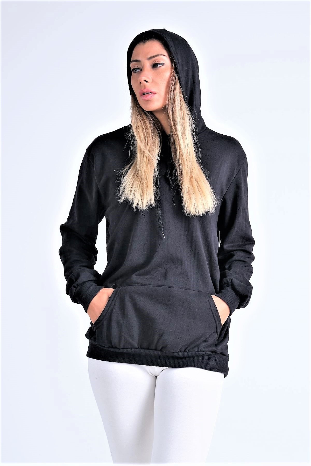 Siyah Kapüşonlu Kanguru Cepli Şardonlu Sweatshirt