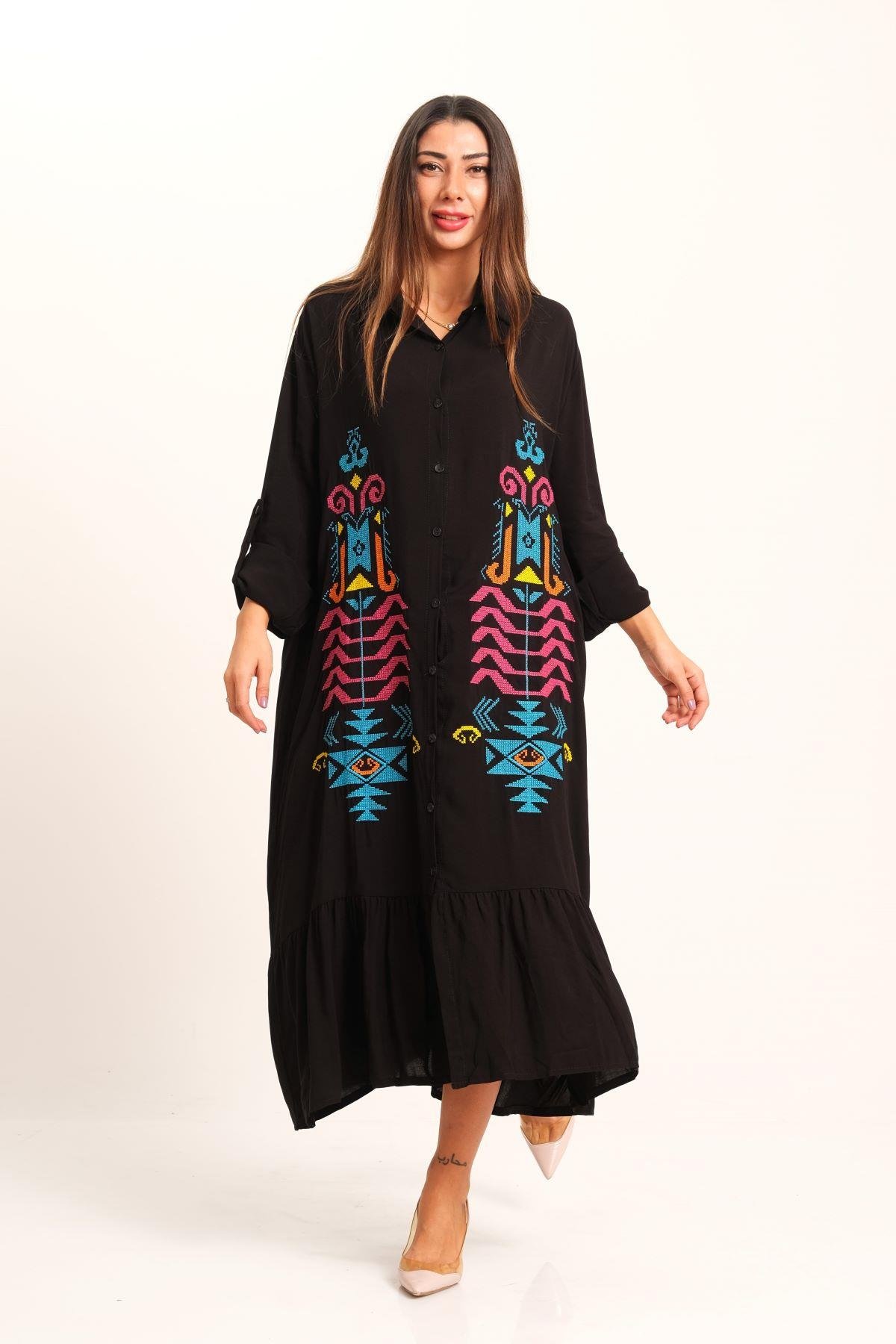 فستان أسود أصلي طويل مطرز أسود مطرز بأكمام مطرزة كتاف وتنورة مكشكشة