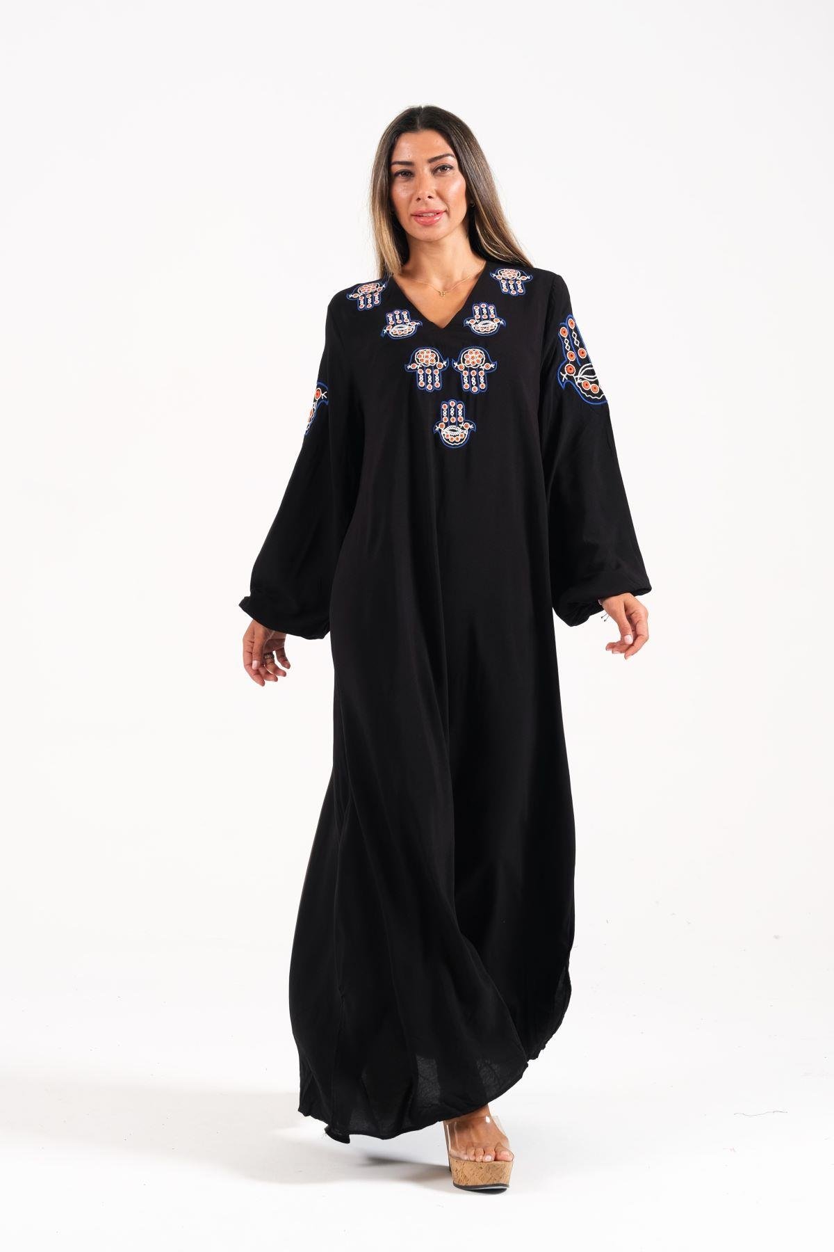 Siyah V Yaka Kolları ve Yakası Fatima Eli Nakışlı Uzun Elbise