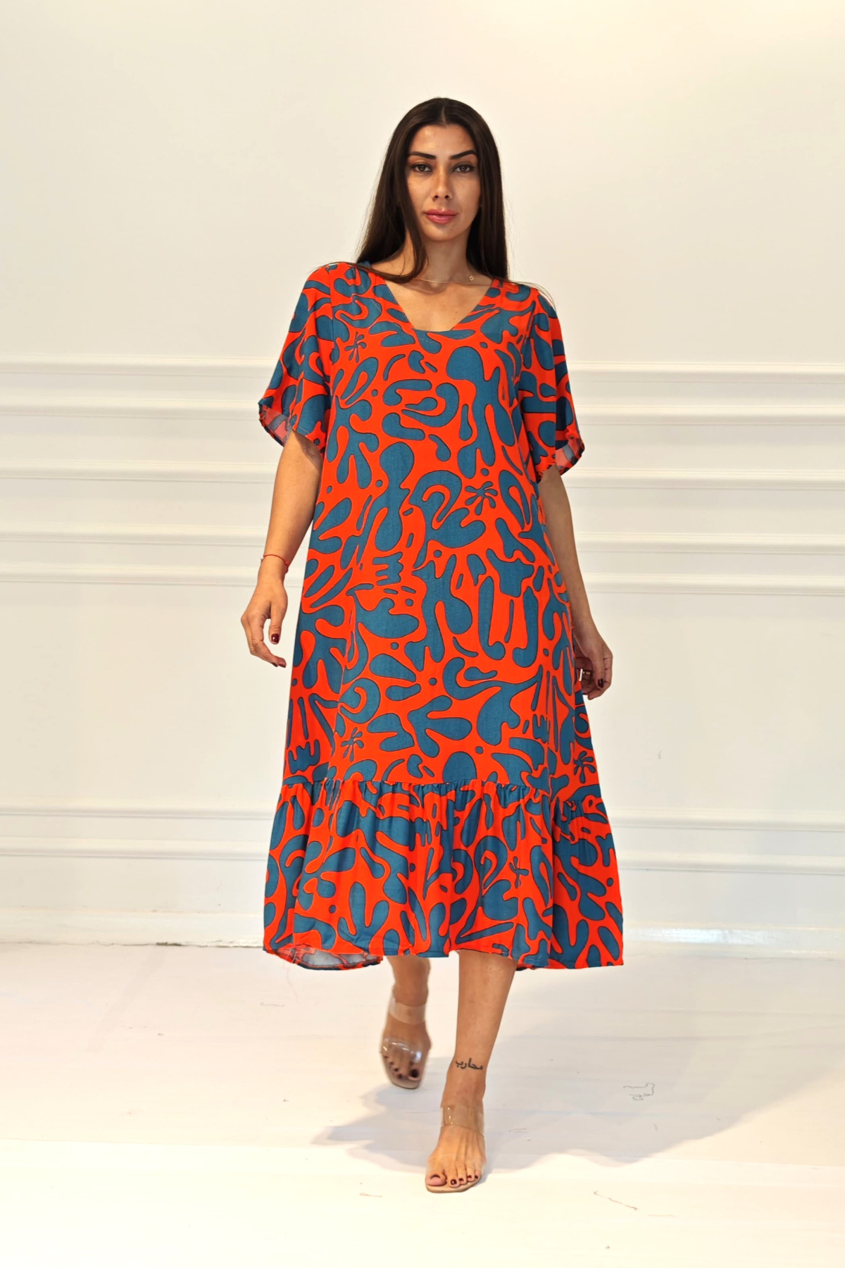 Turuncu Desenli V Yaka Cepli Etekleri Fırıfırlı Midi Elbise