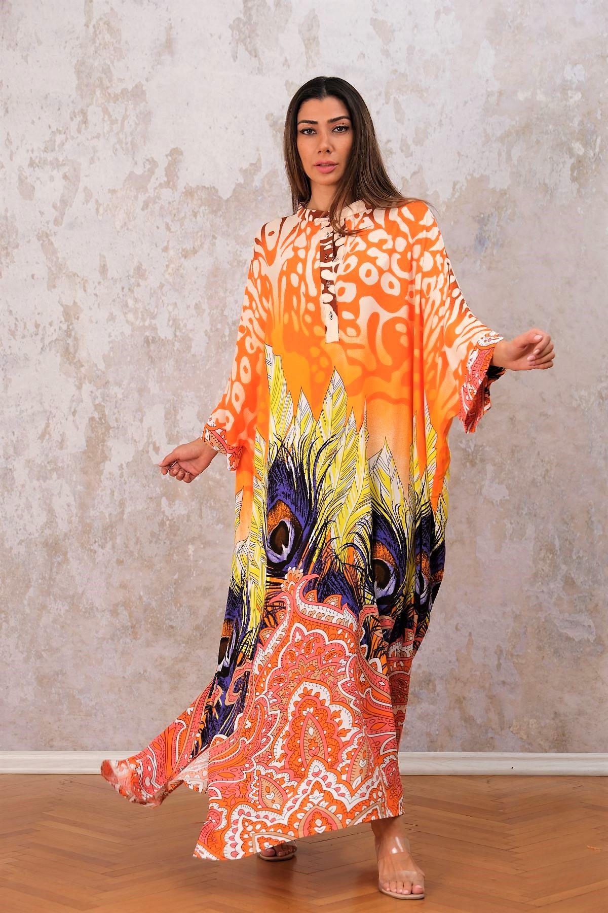 فستان طويل منقوش بأكمام خفاش برتقالية بياقة برتقالية بياقة قائمة بأكمام خفاش مقلوبة