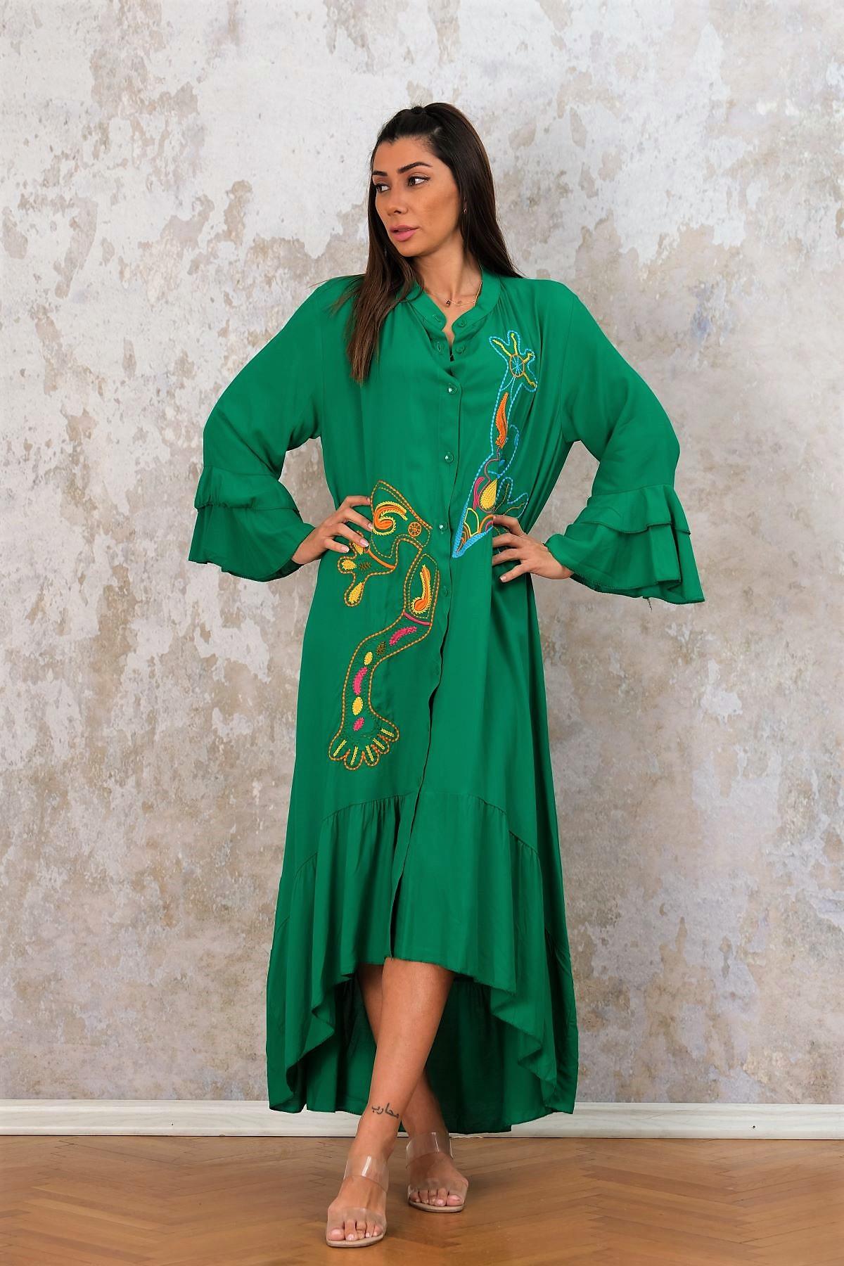 فستان طويل طويل بياقة قائمة بياقة قائمة وحافة جيب كشكش مطرز بياقة قائمة باللون الأخضر