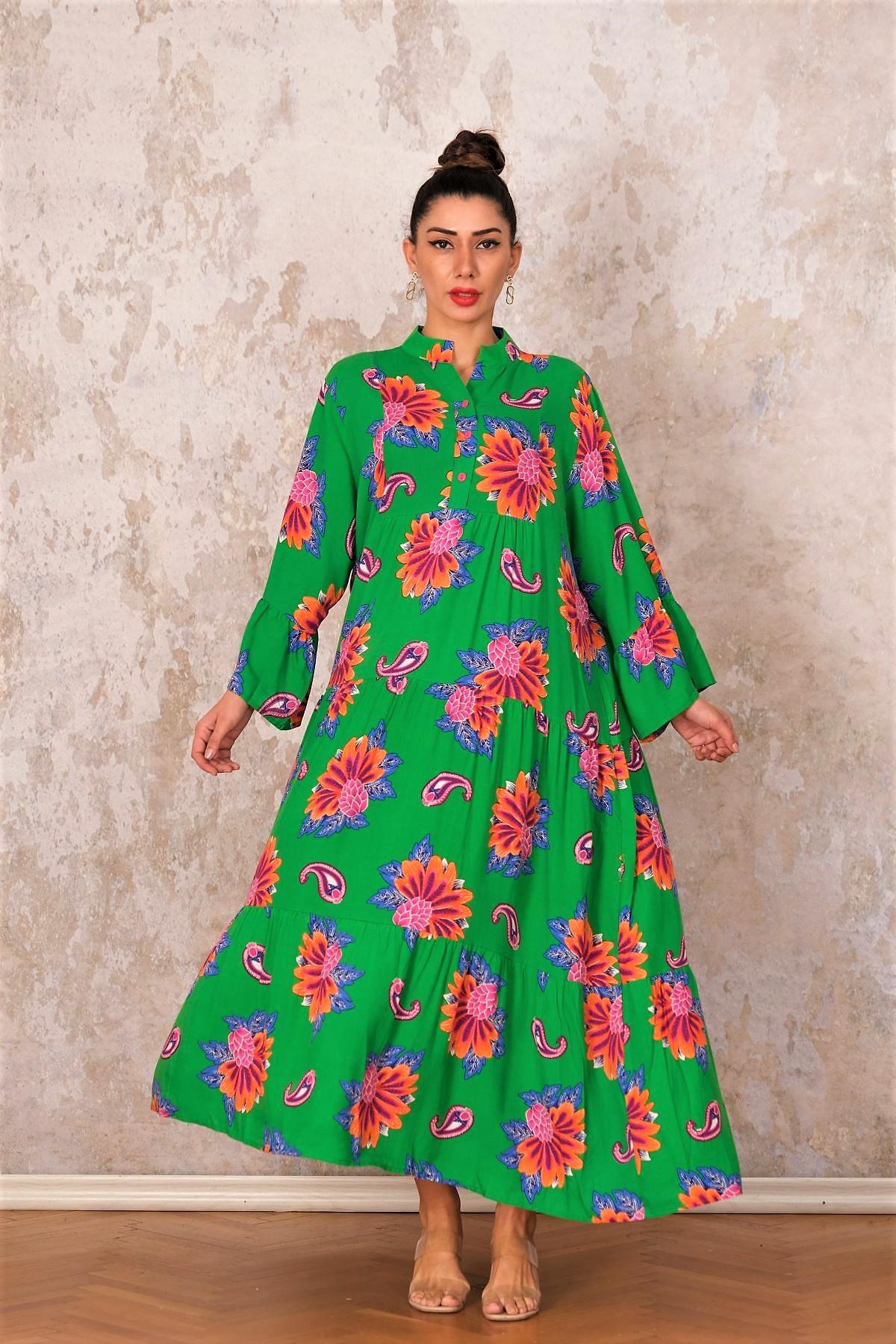 Yeşil Kolu Volanlı Eteği Kat Kat Çiçekli Uzun Elbise