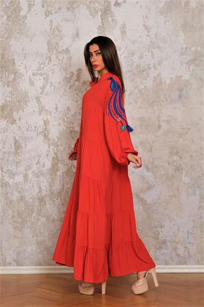 Kırmızı V Yaka Kolları Nakışlı Püsküllü Uzun Elbise