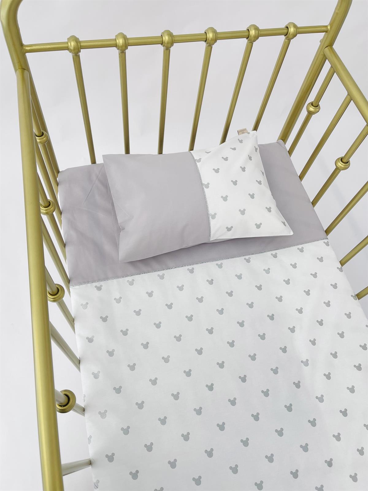 Silver Mickey Gri Yatak Örtüsü | Yatak Örtüleri Fiyatları ve Modelleri - zeynebeli.com