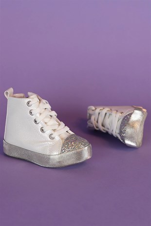 Kız Çocuk Gümüş Detaylı Beyaz Converse Ayakkabı