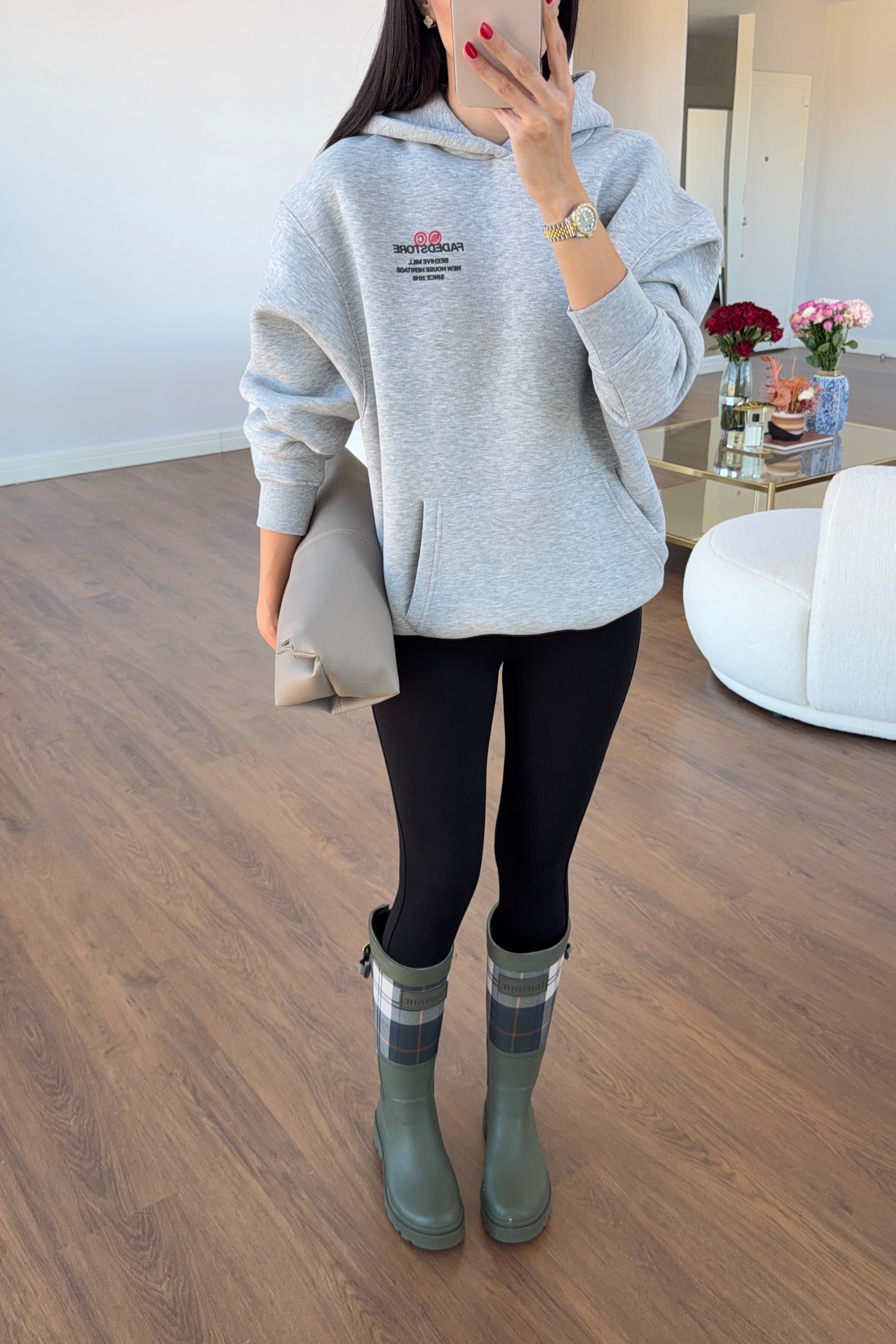 Gri Kapüşonlu Sırt Baskılı Sweatshirt