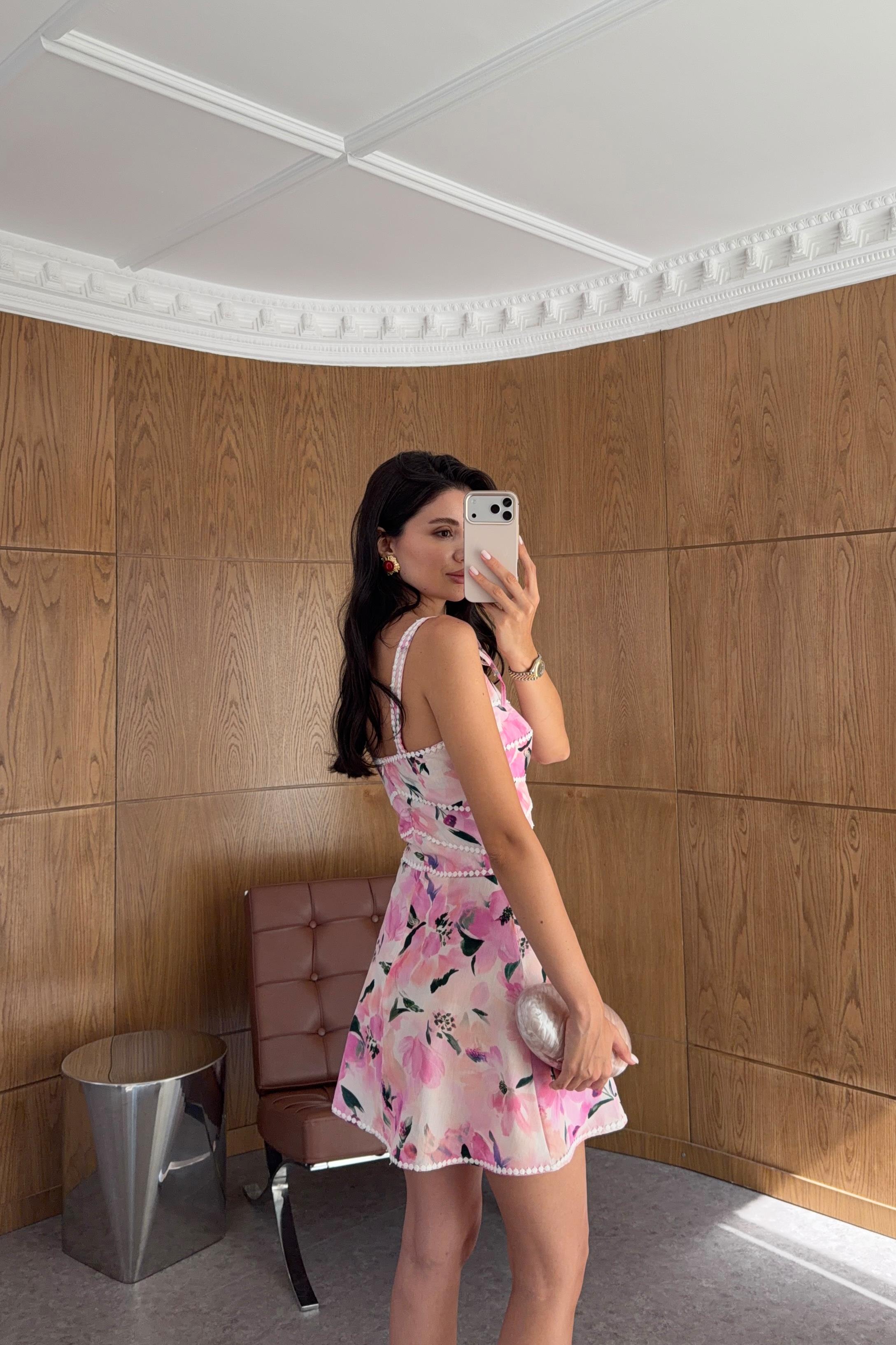 Nakışlı Pembe Çiçekli Mini Elbise