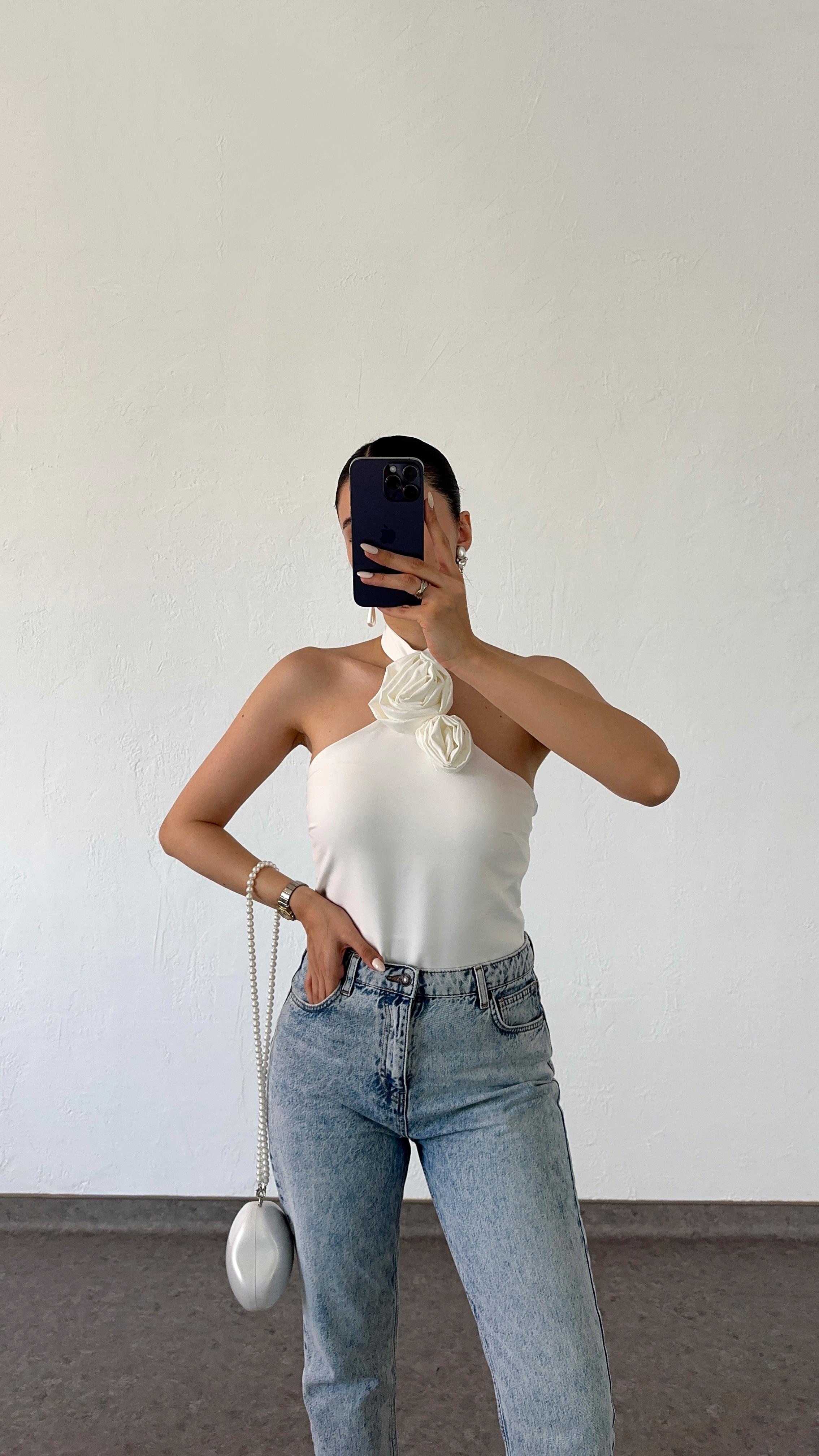 Neckholder Beyaz Top