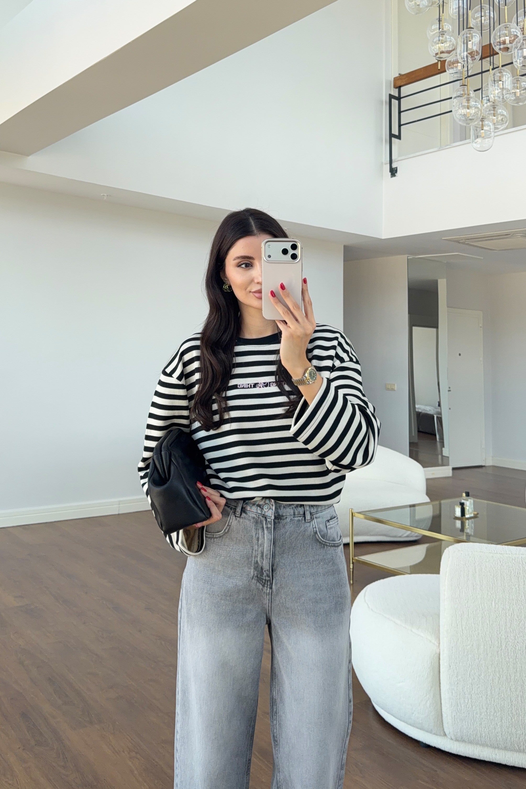 Siyah Çizgili Nakışlı Sweatshirt