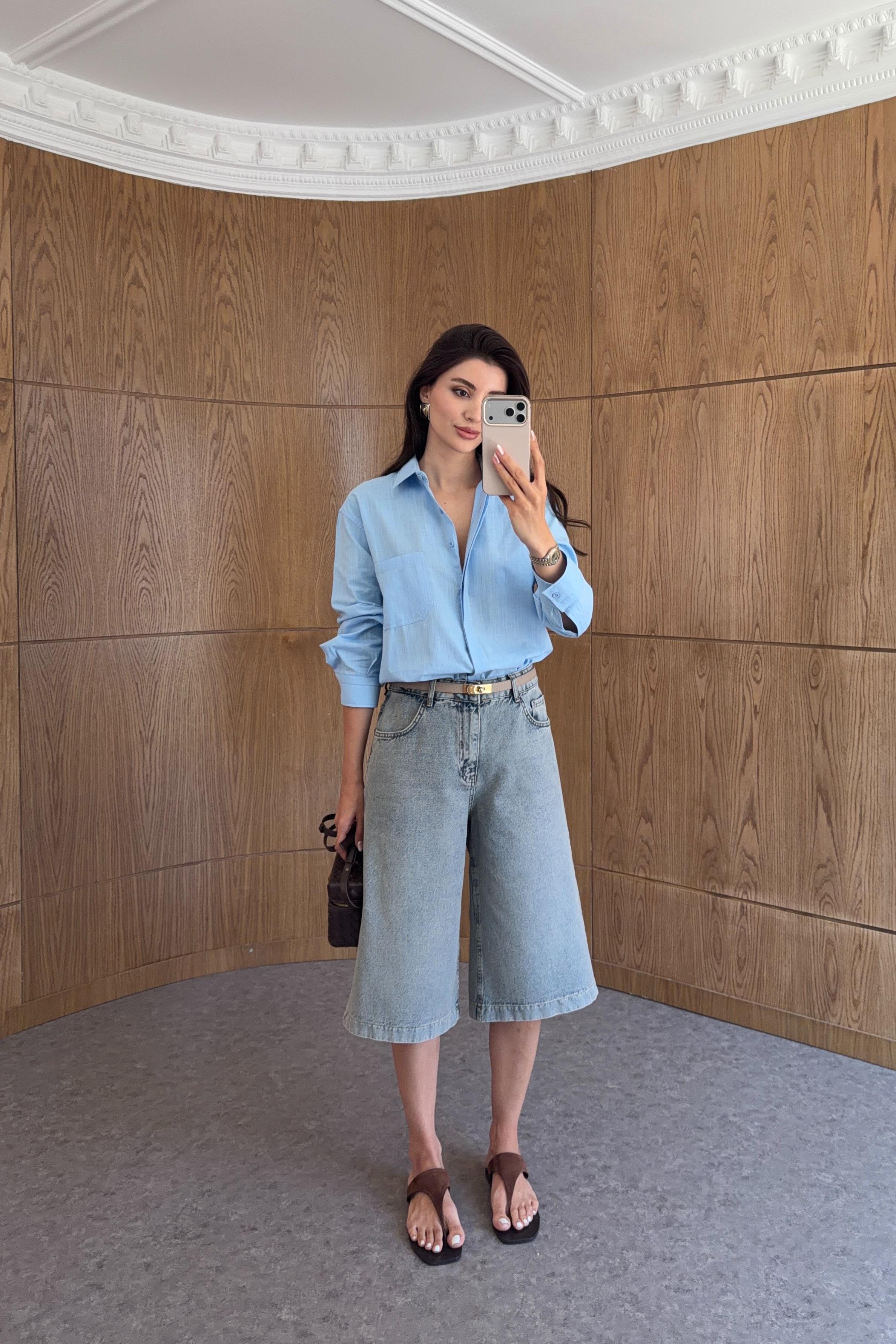 Soğuk Mavi Denim Şort