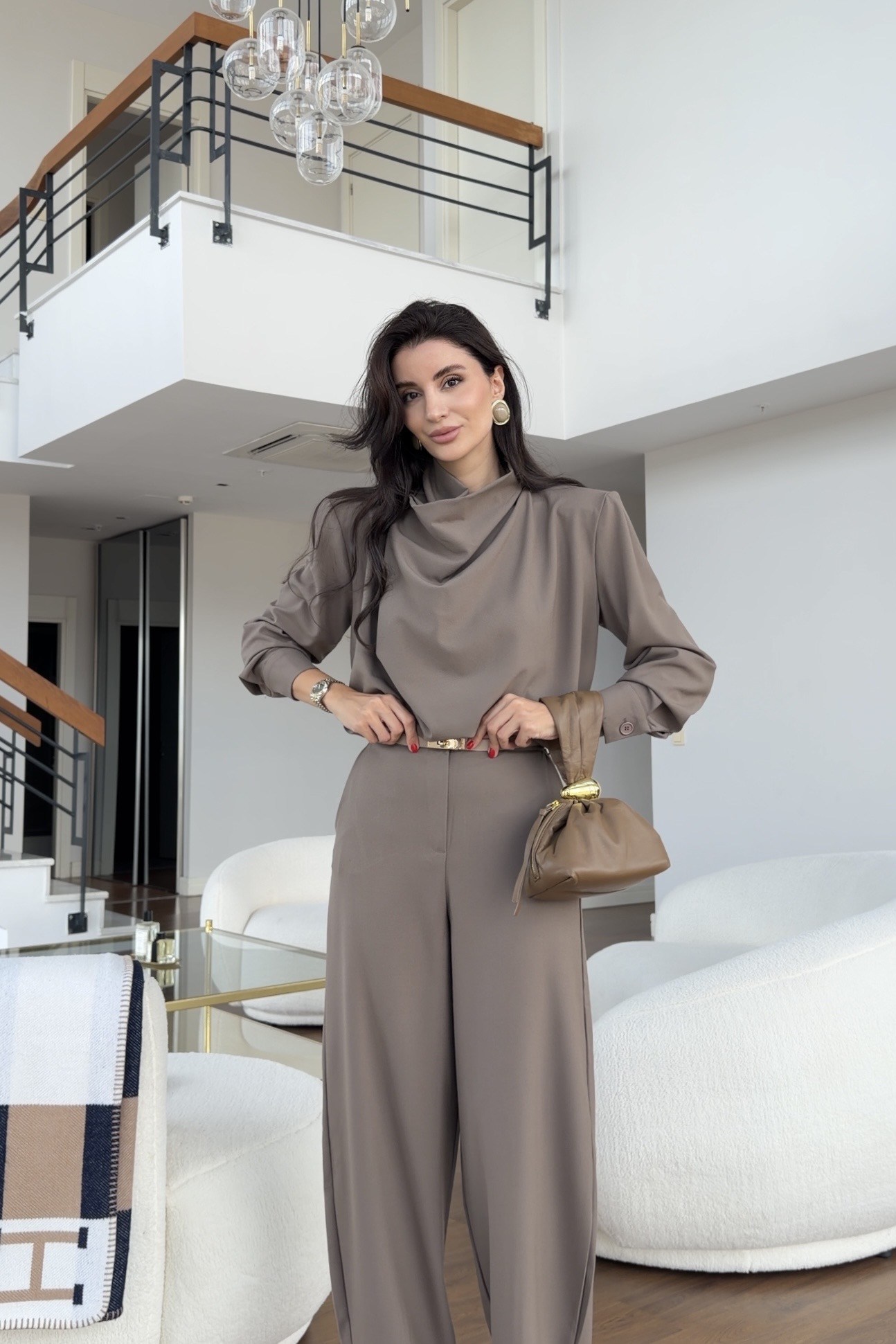 Vizon Degaje Yaka Dökümlü Bluz-Pantolon Takım