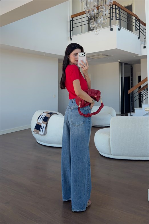 Açık Mavi Salaş Kesim Jean