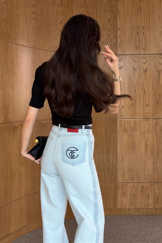 Arka Cep Detaylı Buz Mavi Jean