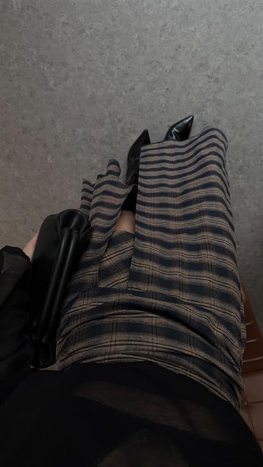 Asimetrik Kahve Etek