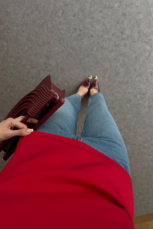 Askılı Kırmızı Dökümlü Bluz