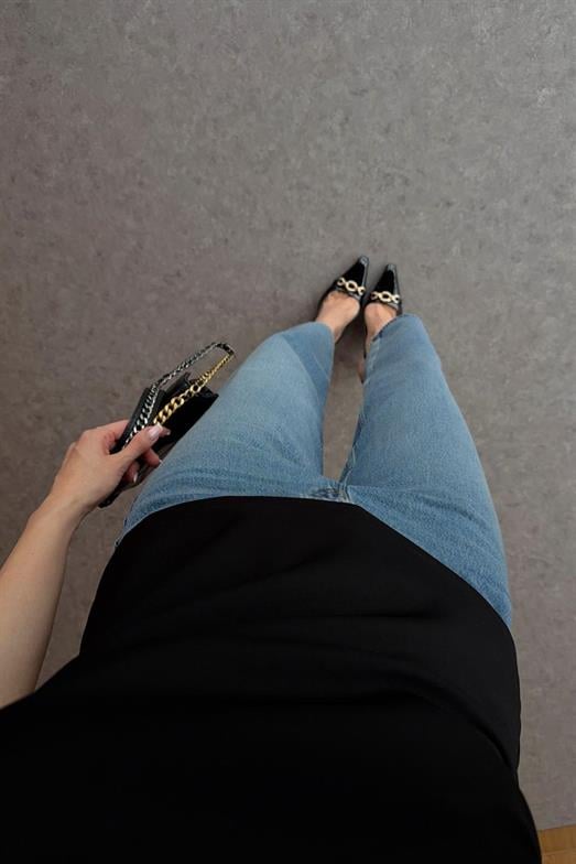 Askılı Siyah Dökümlü Bluz