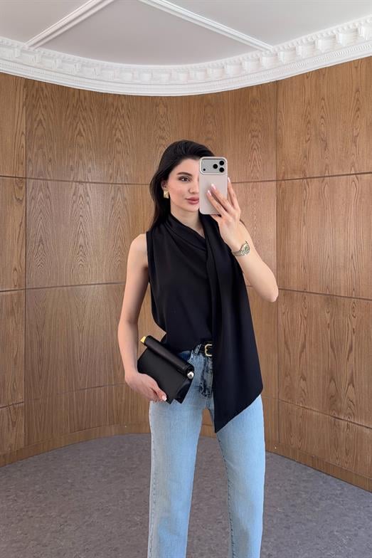 Atkılı Siyah Bluz