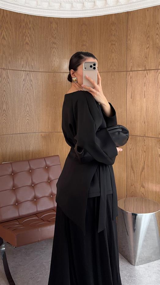 Bağlama Parçalı Scuba Siyah Bluz