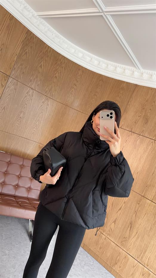 Baklava Dilimli Siyah Mont