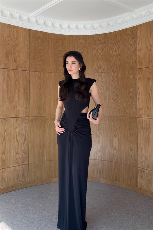 Bel Dekolteli Likralı Siyah Maxi Elbise