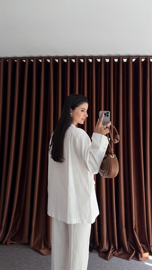 Beyaz Düğmeli Oversize Ceket