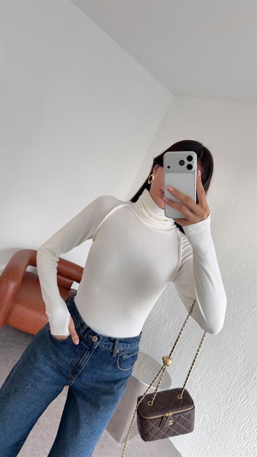 Boğazlı Likralı Beyaz Basic