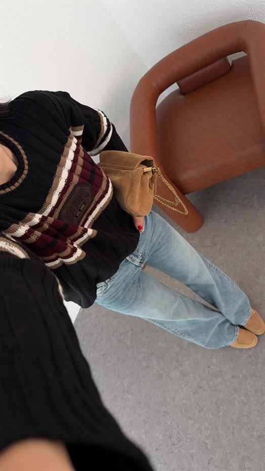 Bordo Çizgili Siyah Kazak