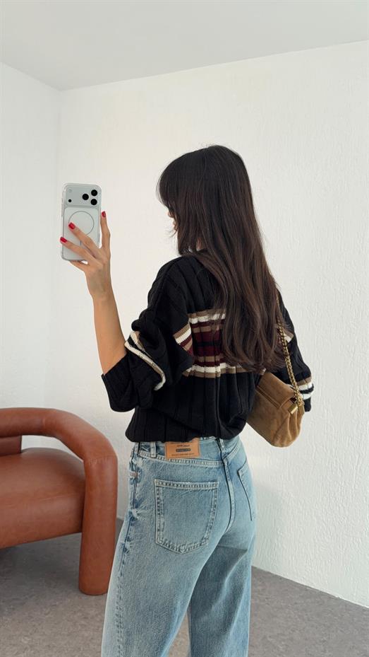 Bordo Çizgili Siyah Kazak