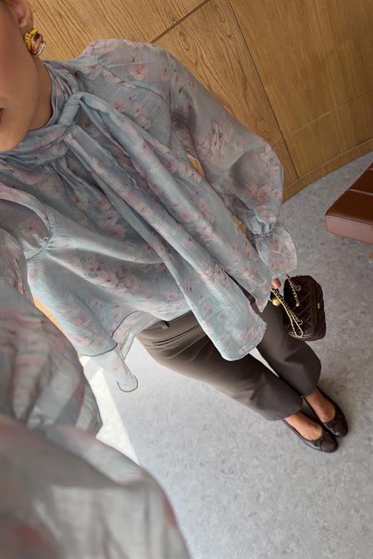Boyun Bağlamalı Floral Mavi Bluz