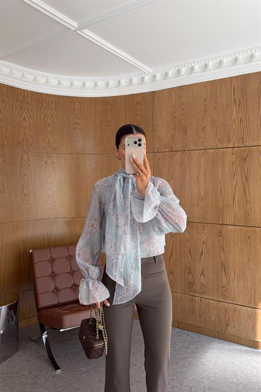 Boyun Bağlamalı Floral Mavi Bluz