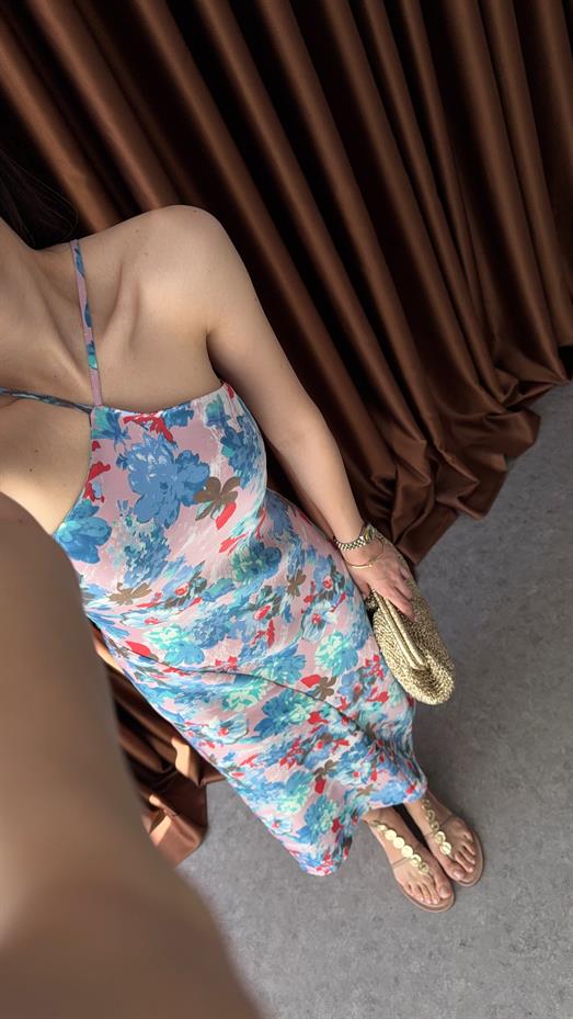 Boyun Detaylı Çiçekli Mavi Elbise