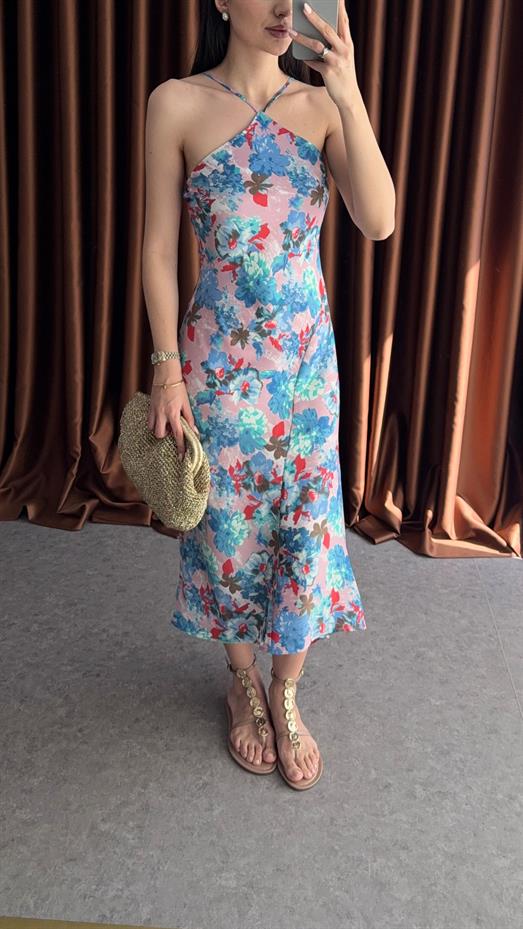 Boyun Detaylı Çiçekli Mavi Elbise