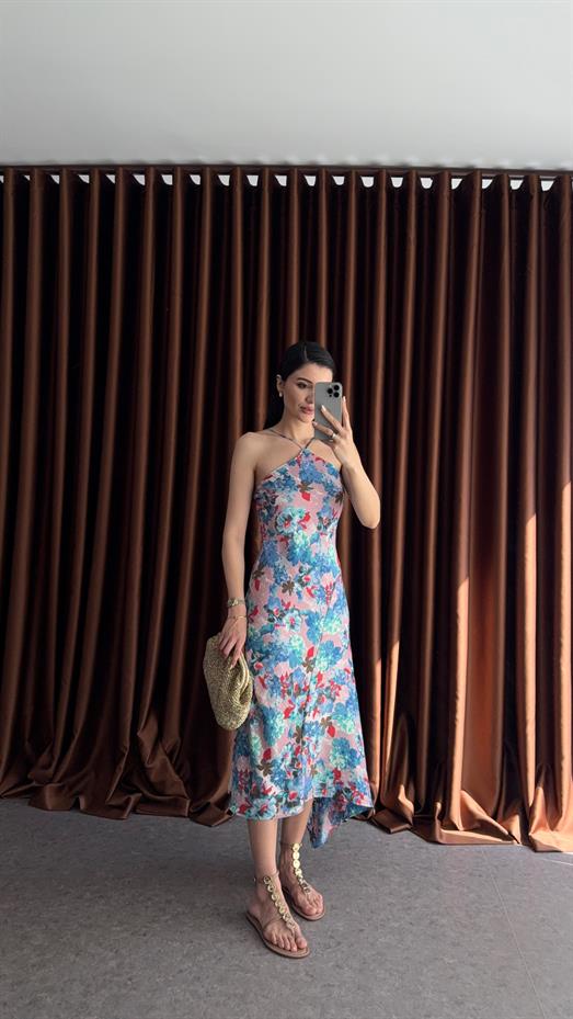 Boyun Detaylı Çiçekli Mavi Elbise