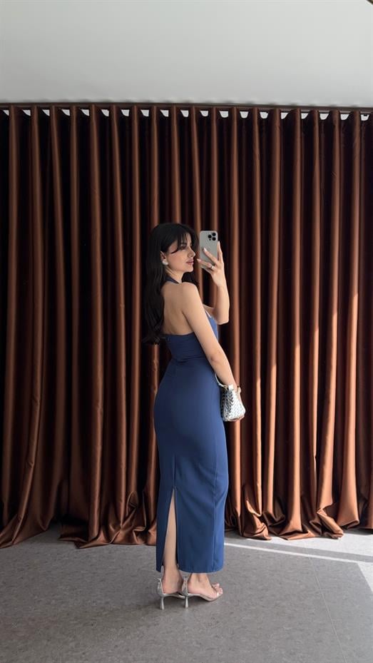 Boyun Detaylı İndigo Elbise